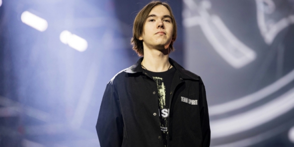 WBG祝Tarzan生日快乐：祝勇哥新的一年尽情奔赴热爱，喜乐无忧